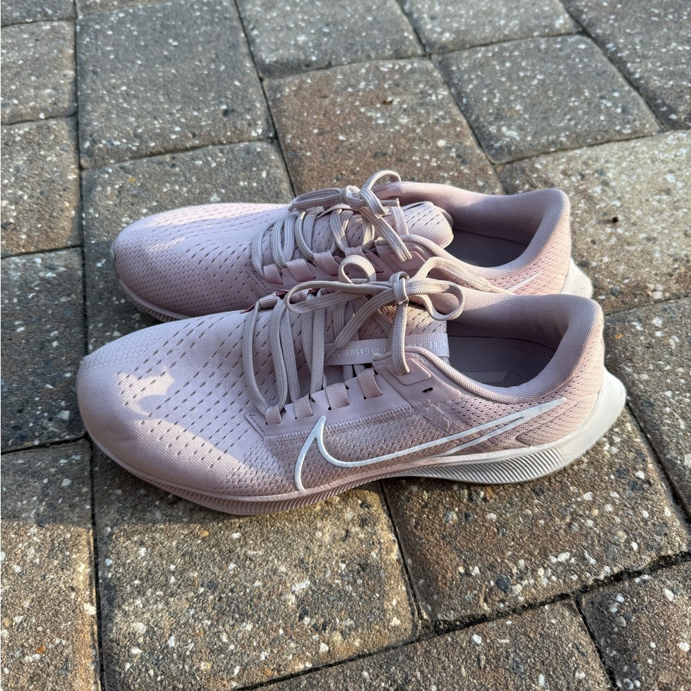 Nike Women's Soft Pink Pegasus